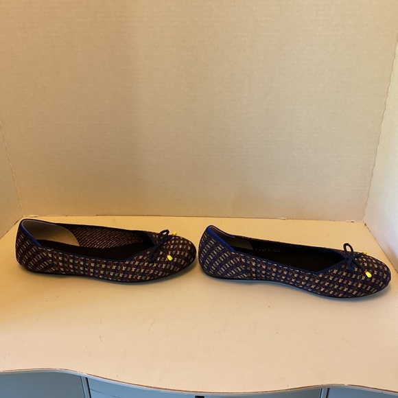 Size 8.5 Rothy’s flats - Picture 3 of 7